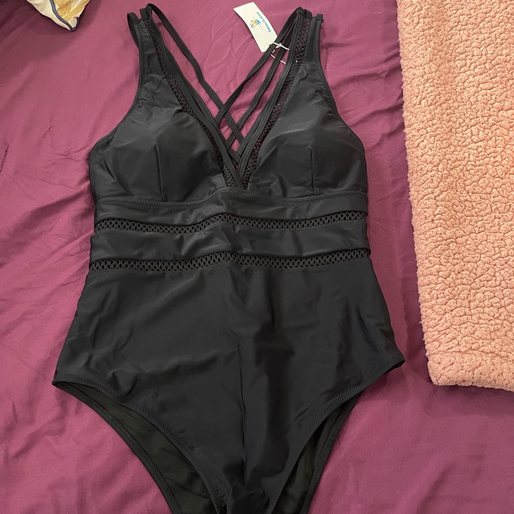 Beachsissi One Piece - Black - never worn XL